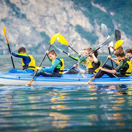 Appartamenti Vasco Renna Surf Center Torbole Sul Garda Extérieur photo