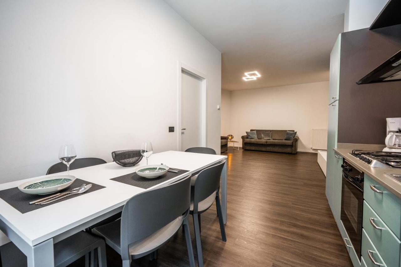 Appartamenti Vasco Renna Surf Center Torbole Sul Garda Extérieur photo