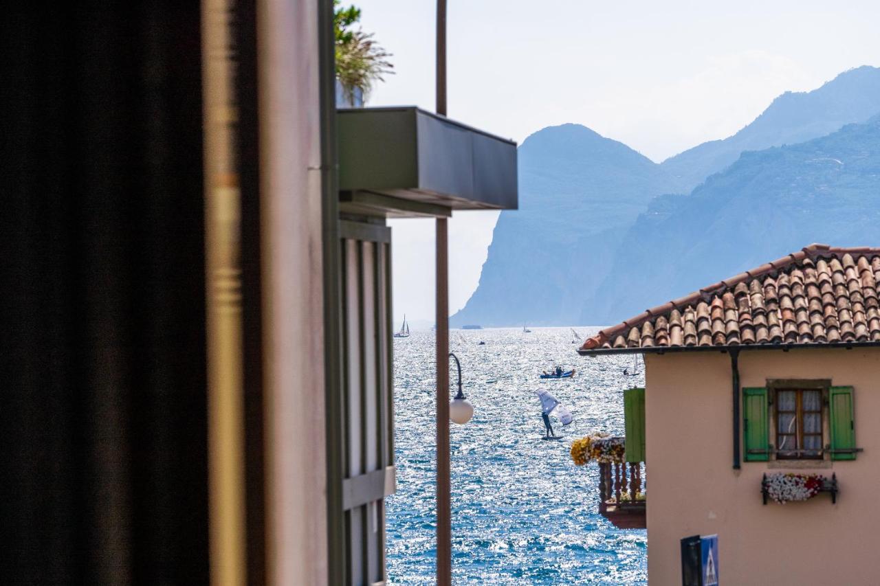Appartamenti Vasco Renna Surf Center Torbole Sul Garda Extérieur photo